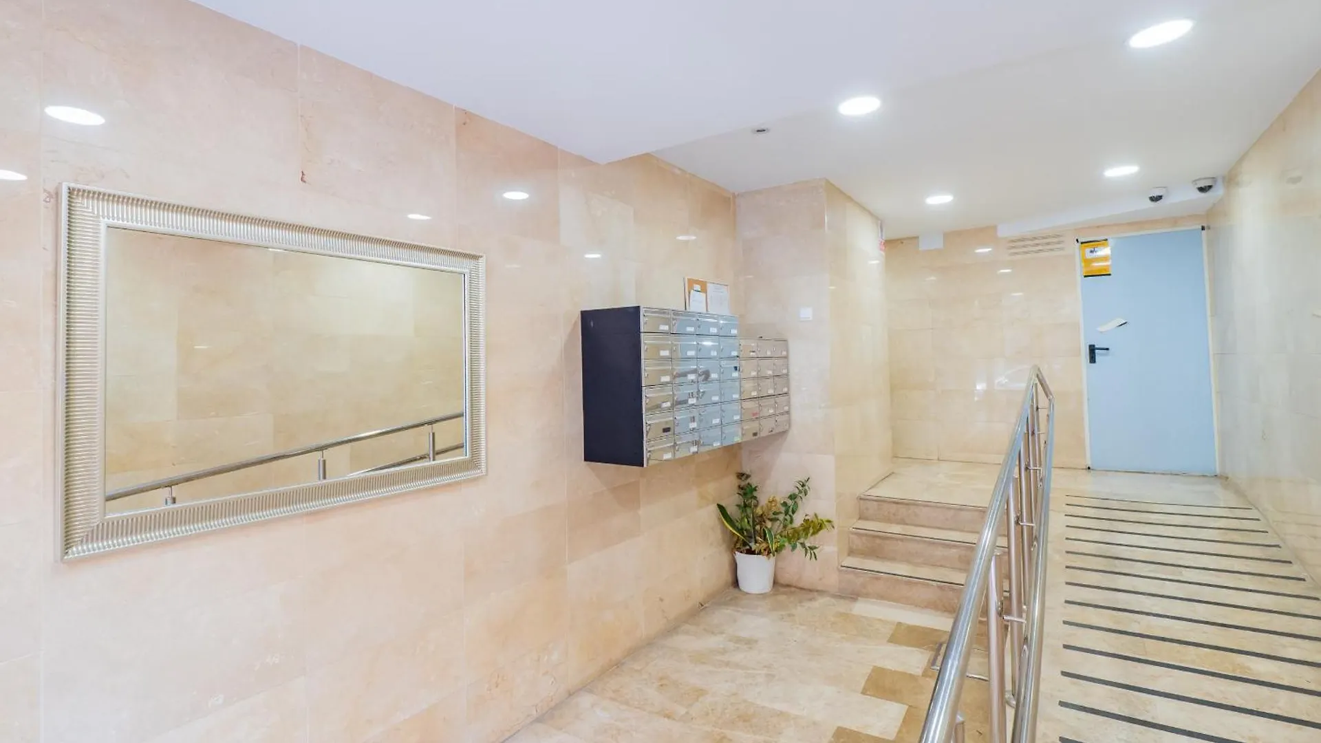 Cubo'S Tejares Malaga Apartment Spain